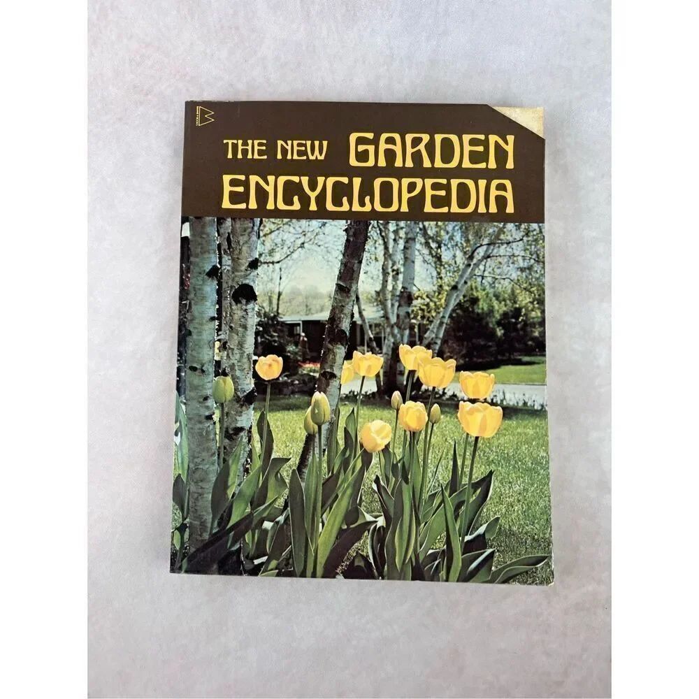 Vintage 1976 Groovy Gardener Book The New Garden Encyclopedia